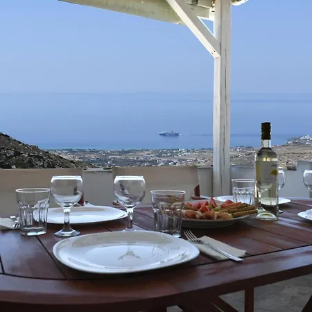 Laurel House Triandáros