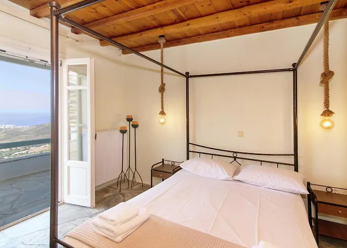 Holiday home Laurel House